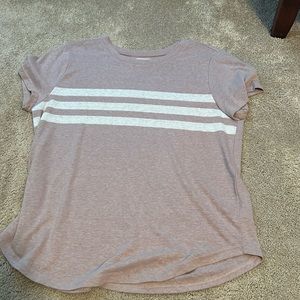 Women’s quality T-shirt in pink from Thread and Supply